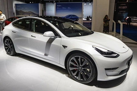 4x kute felgi flow forming 18" 5x114,3 Tesla model 3