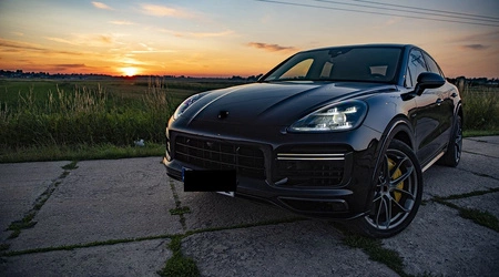 4x czarne felgi aluminiowe 21" 5x112 Porsche Macan
